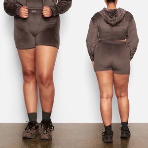 SKIMS Women's Velvet Bike Shorts